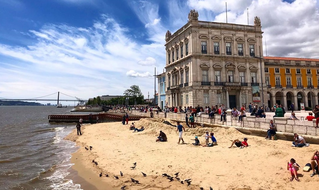 Ribeira das Naus River Beach is unique in Europe in central Lisbon